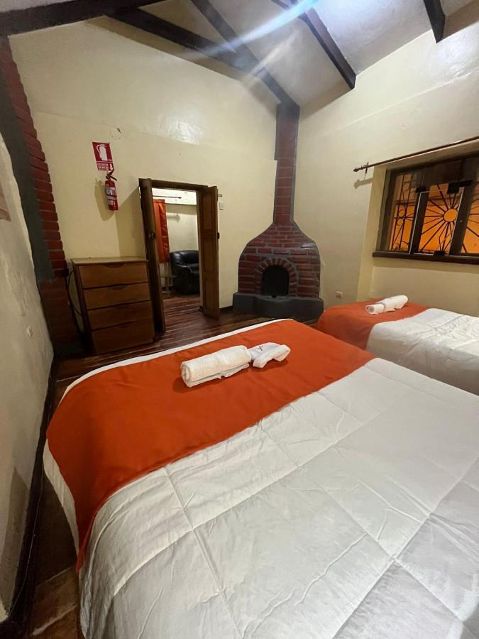Отель Hostal Andenes De Alabado Куско Экстерьер фото