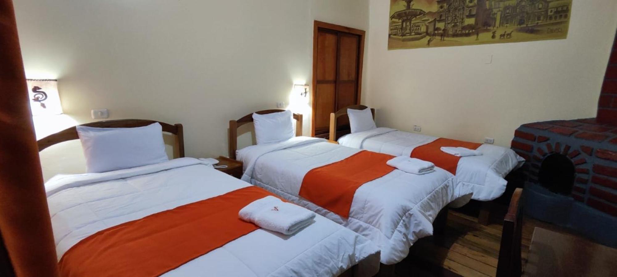 Отель Hostal Andenes De Alabado Куско Экстерьер фото